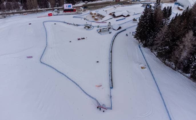 BIATHLON - Luftaufnahme Huber Alm bei dem BWM IBU Weltcup Biathlon Antholz 12,5 km Verfolgung der Damen am 21.01.2023, Italien, Südtirol Antholz-Anterselva Südtirol Arena Südtirol Italien *** BIATHLON aerial view Huber Alm at the BWM IBU World Cup Biathlon Antholz 12,5 km pursuit of the women on 21 01 2023, Italy, South Tyrol Antholz Anterselva South Tyrol Arena South Tyrol Italy