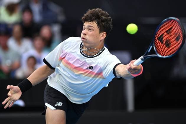 TENNIS AUSTRALIAN OPEN, Ben Shelton of the United States in action during his match against Alexei Popyrin of Australia Ben Shelton of the United States during the 2023 Australian Open tennis tournament at Melbourne Park in Melbourne, Wednesday, May 1, 2019. ( NO ARCHIVING, EDITORIAL USE ONLY, NO USE IN BOOKS WITHOUT CONSENT MELBOURNE VICTORIA AUSTRALIA  Copyright: xJAMESxROSSx 20230121001755017958