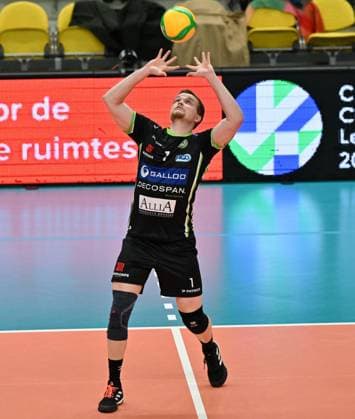 BELGIUM ROESELARE DECOSPAN VT MENEN VS TRENTINO Jiri Hanninen (1) of Menen pictured during a Volleyball game between Decospan Volley Team Menen and Trentino Itas , the 5 th game in the CEV Champions League Volley of the 2022-2023 season in group D , on Friday 11 January 2023 in Roeselare , BELGIUM . PHOTO SPORTPIX David Catry Roeselare Schiervelde West-Vlaanderen BELGIUM  Copyright: xSportpix.bex xDavidxCatryxDavidxCatryx