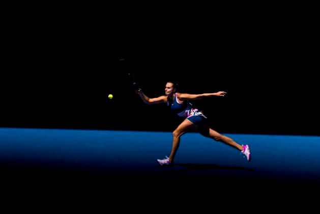 Sport Bilder des Tages MELBOURNE, VIC - JANUARY 23: Aryna Sablenka of Belarus in action during Round 4 of the 2023 Australian Open on January 23 2023, at Melbourne Park in Melbourne, Australia. (Photo by Jason Heidrich Icon Sportswire) TENNIS: JAN 23 Australian Open Icon230123024