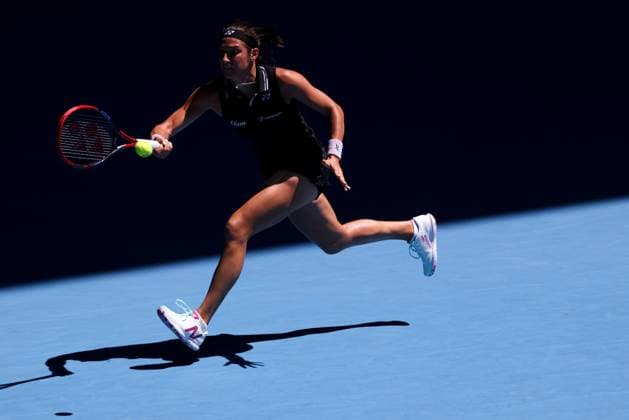 January 23, 2023, Melbourne, Victoria, Australia: MELBOURNE, AUSTRALIA - JANUARY 23: Caroline Garcia of France plays against Magda Linette of Poland on day 8 action of the 2023 Australian Open at Melbourne Park on January 23, 2023 in Melbourne, Australia. Melbourne Australia - ZUMAp121 20230123_zsp_p121_028 Copyright: xChrisxPutnamx