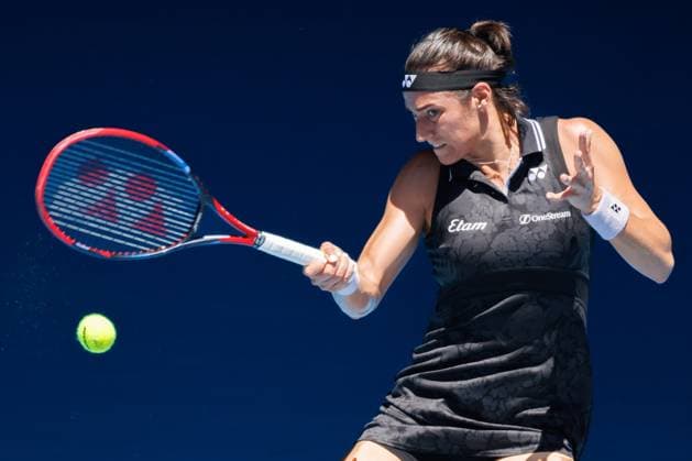 January 23, 2023: 4th seed CAROLINE GARCIA of France in action against MAGDA LINETTE of Poland on Rod Laver Arena in a Women s Singles 4th round match on day 8 of the 2023 Australian Open in Melbourne, Australia. Cal Media USA - ZUMAc04_ 20230123_zaf_c04_041 Copyright: xSydneyxLowx