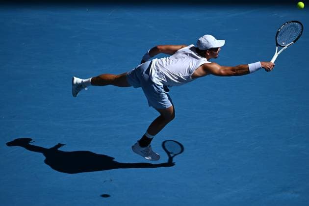 TENNIS AUSTRALIAN OPEN, Ben Shelton of the United States in action during his match against JJ Wolf of the United States during the 2023 Australian Open tennis tournament at Melbourne Park in Melbourne, Monday, January 23, 2019. ( NO ARCHIVING, EDITORIAL USE ONLY, NO USE IN BOOKS WITHOUT CONSENT MELBOURNE VICTORIA AUSTRALIA  Copyright: xJOELxCARRETTx 20230123001755792695