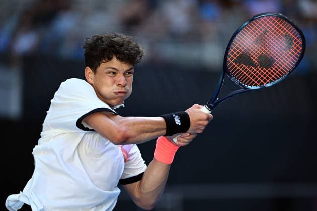 TENNIS AUSTRALIAN OPEN, Ben Shelton of the United States in action during his match against JJ Wolf of the United States during the 2023 Australian Open tennis tournament at Melbourne Park in Melbourne, Monday, January 23, 2019. ( NO ARCHIVING, EDITORIAL USE ONLY, NO USE IN BOOKS WITHOUT CONSENT MELBOURNE VICTORIA AUSTRALIA  Copyright: xJOELxCARRETTx 20230123001755800225