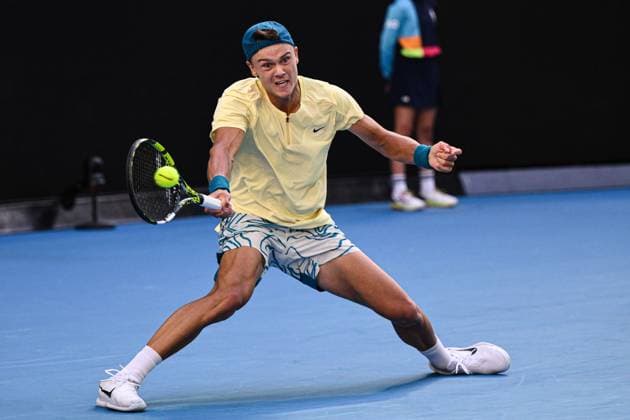 Mandatory Credit: Photo by James Gourley Shutterstock (13729780gz) Holger Rune in action during his fourth round match Australian Open, Day Eight, Tennis, Melbourne Park, Melbourne, Australia - 23 Jan 2023 Australian Open, Day Eight, Tennis, Melbourne Park, Melbourne, Australia - 23 Jan 2023 Copyright: xJamesxGourley Shutterstockx 13729780gz