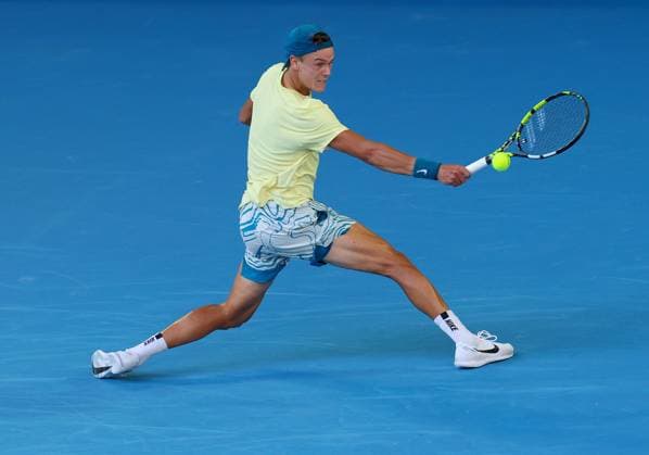Mandatory Credit: Photo by Ella Ling Shutterstock (13729779cy) Holger Rune of Denmark in action Australian Open, Day Eight, Tennis, Melbourne Park, Melbourne, Australia - 23 Jan 2023 Australian Open, Day Eight, Tennis, Melbourne Park, Melbourne, Australia - 23 Jan 2023 Copyright: xEllaxLing Shutterstockx 13729779cy