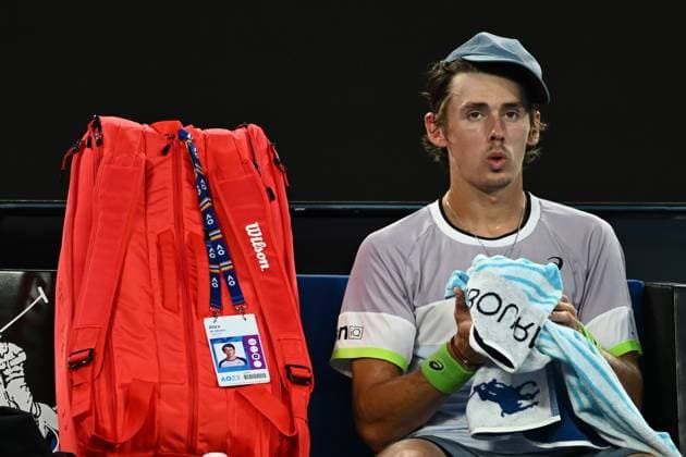 TENNIS AUSTRALIAN OPEN, Alex de Minaur of Australia between games during his match against Novak Djokovic of Serbia during the 2023 Australian Open tennis tournament at Melbourne Park in Melbourne, Monday, January 23, 2023. ( NO ARCHIVING, EDITORIAL USE ONLY, NO USE IN BOOKS WITHOUT CONSENT MELBOURNE VICTORIA AUSTRALIA  Copyright: xJOELxCARRETTx 20230123001755822322