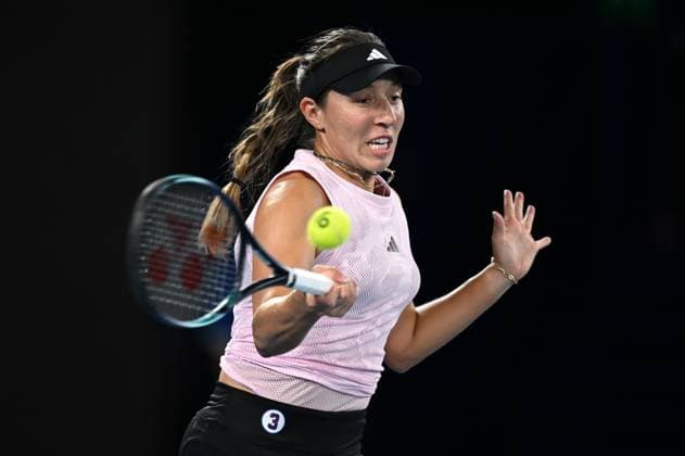 TENNIS AUSTRALIAN OPEN, Jessica Pegula of USA returns to Victoria Azarenka of Belarus during their quarter final match at the 2023 Australian Open tennis championship at Melbourne Park in Melbourne, Tuesday, January 24, 2023. ( NO ARCHIVING, EDITORIAL USE ONLY, NO USE IN BOOKS WITHOUT CONSENT MELBOURNE VICTORIA AUSTRALIA  Copyright: xLUKASxCOCHx 20230124001756088983