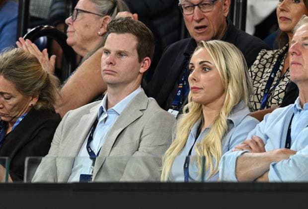 TENNIS AUSTRALIAN OPEN, Australian cricketer Steve Smith and wife Dani Willis look on during the women?s quarter final match between Jessica Pegula of USA and Victoria Azarenka of Belarus at the 2023 Australian Open tennis championship at Melbourne Park in Melbourne, Tuesday, January 24, 2023. ( NO ARCHIVING, EDITORIAL USE ONLY, NO USE IN BOOKS WITHOUT CONSENT MELBOURNE VICTORIA AUSTRALIA  Copyright: xLUKASxCOCHx 20230124001756099052