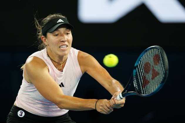 January 24, 2023: 3rd seed JESSICA PEGULA of the USA in action against 24th seed VICTORIA AZARENKA of Belarus on Rod Laver Arena in a Women s Singles Quarterfinals match on day 9 of the 2023 Australian Open in Melbourne, Australia. Cal Media USA - ZUMAc04_ 20230124_zaf_c04_016 Copyright: xSydneyxLowx