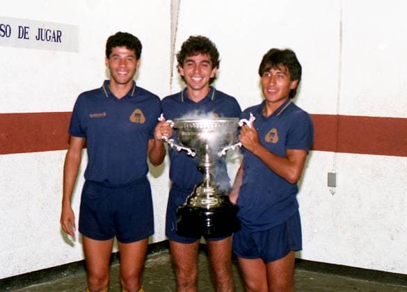 13090413DI_PUM_GRAL Action photo of Pumas Champion, Gral Foto de acci& xf3;n de Pumas Campeon, Gral 1988 MEXSPORT Juvagol-Mexsport Action photo of Pumas Champion, Gral Foto de accin de Pumas Campeon, Gral 1988 MEXSPORT Juvagol-Mexsport MEXICO D.F MEXICO 1988  Copyright: xJUVAGOL-MEXSPORTx 13090413DI_PUM_GRAL74