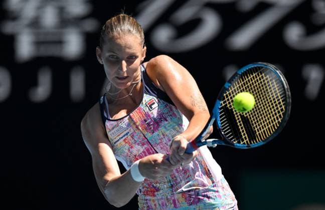 TENNIS AUSTRALIAN OPEN, Karolina Pliskova of the Czech Republic returns to Magda Linette of Poland at the 2023 Australian Open tennis championship at Melbourne Park in Melbourne, Wednesday, January 25, 2023. ( NO ARCHIVING, EDITORIAL USE ONLY, NO USE IN BOOKS WITHOUT CONSENT MELBOURNE VICTORIA AUSTRALIA  Copyright: xLUKASxCOCHx 20230125001756313420