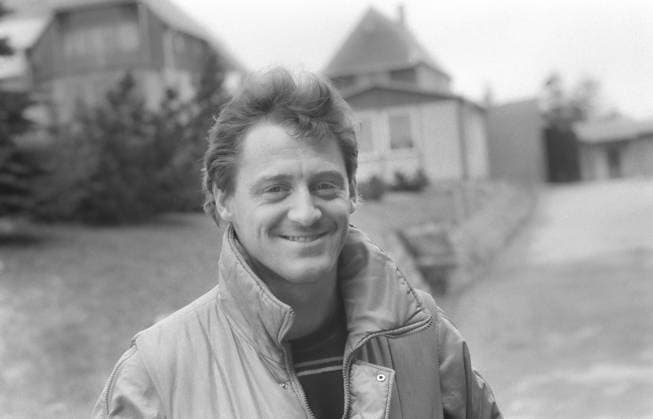 Sachsen, DDR, historisch, Wintersport, Olympische Spiele, Olympia-Teilnehmer: Biathlon, SG Dynamo Zinnwald Altenberg, Trainingsgruppe der Junioren; Porträt Trainer Klaus Siebert. 22.03.1989. *** Saxony, GDR, historical, Sports, winter sports Olympic games, Olympia Participants Biathlon, SG Dynamo Tin Forest Altenberg, Training Group the Juniors Portrait team manager Klaus Siebert 22 03 1989 Copyright: xSZ MarionxGröningx