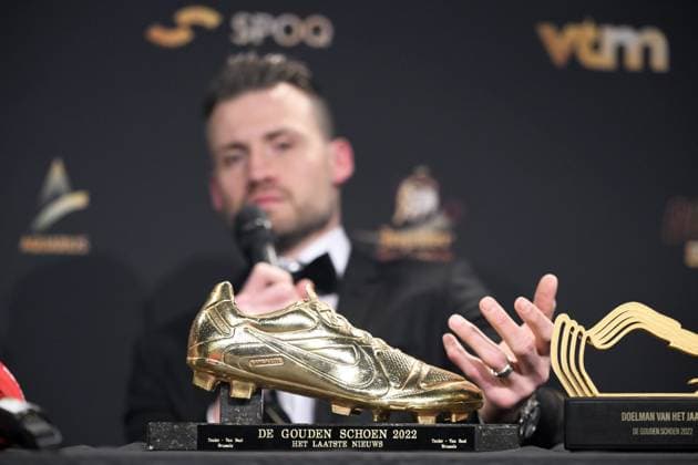 ANTWERPEN, BELGIUM - JANUARY 25 : Mignolet Simon goalkeeper of Club Brugge wins the golden shoe pictured during the 69th edition of the Belgian Golden Shoe Award Ceremony on January 25, 2023 in Antwerpen, Belgium, 25 01 2023 ( Belgian Soccer Golden Shoe 2022 Gala PhotoNews Panoramic 