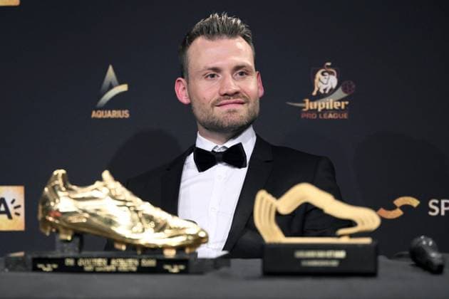 ANTWERPEN, BELGIUM - JANUARY 25 : Mignolet Simon goalkeeper of Club Brugge wins the golden shoe pictured during the 69th edition of the Belgian Golden Shoe Award Ceremony on January 25, 2023 in Antwerpen, Belgium, 25 01 2023 ( Belgian Soccer Golden Shoe 2022 Gala PhotoNews Panoramic 