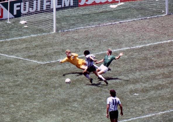 19090413DI_ALE_ARG_MARADONA Action photo during the game Alemania vs Argentina Final, Diego Maradona Foto de acci& xf3;n durante el partido Alemania vs Argentina Final, Diego Maradona 1986 MEXSPORT Juvagol-Mexsport Action photo during the game Alemania vs Argentina Final, Diego Maradona Foto de accin durante el partido Alemania vs Argentina Final, Diego Maradona 1986 MEXSPORT Juvagol-Mexsport MEXICO D.F MEXICO 1986  Copyright: xJUVAGOL-MEXSPORTx 19090413DI_ALE_ARG_MARADONA7