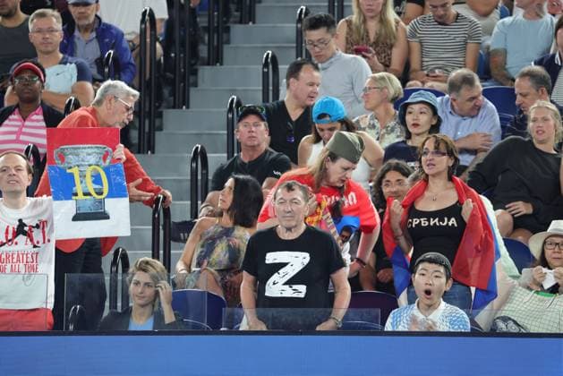 A Djokovic fan shows a Z on his t shirt during quarter finals of 2023 Australian Open in Melbourne, 25 01 2023