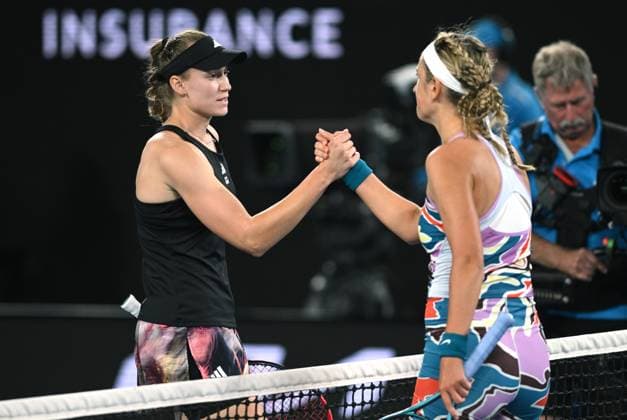 Sport Bilder des Tages TENNIS AUSTRALIAN OPEN, Elena Rybakina of Kazakhstan shakes hands with Victoria Azarenka of Belarus following their semi final match at the 2023 Australian Open tennis championship at Melbourne Park in Melbourne, Thursday, January 26, 2023. ( NO ARCHIVING, EDITORIAL USE ONLY, NO USE IN BOOKS WITHOUT CONSENT MELBOURNE VICTORIA AUSTRALIA  Copyright: xJAMESxROSSx 20230126001756761428