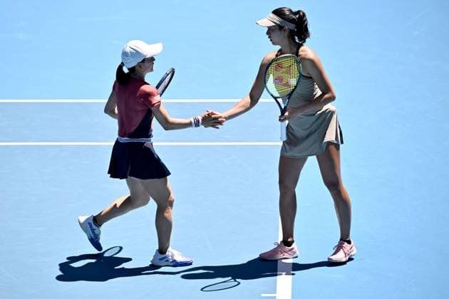 TENNIS AUSTRALIAN OPEN, Shuko Aoyama (left) and Ena Shibahara of Japan during their Women?s Doubles semi final against Jessica Pegula and Coco Gauff of the USA at the 2023 Australian Open tennis championship at Melbourne Park in Melbourne, Friday, January 27, 2023. ( NO ARCHIVING, EDITORIAL USE ONLY, NO USE IN BOOKS WITHOUT CONSENT MELBOURNE VICTORIA AUSTRALIA  Copyright: xJOELxCARRETTx 20230127001757031355