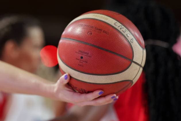 decorative picture, ornamental picture, symbolic picture, basketball, ball, fingernails, hand, painted fingernails basketball, Lalux Ladies Cup Luxembourg, cup, season 2022 2023, semifinal 28 01 2023 AB Contern Sparta Bartringen Coque Gymnase, Luxembourg