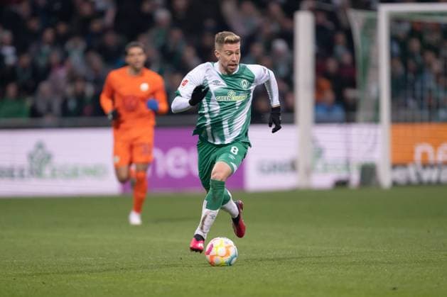 GER, 1 FBL, SV Werder Bremen vs VFL Wolfsburg 28 01 2023, wohninvest Weserstadion, Bremen, GER, 1 FBL, SV Werder Bremen vs VFL Wolfsburg in picture Mitchell Weiser Werder Bremen 08 individual action, full body whole body ball on foot, nordphotoxGmbHxx xKokenge nph00001