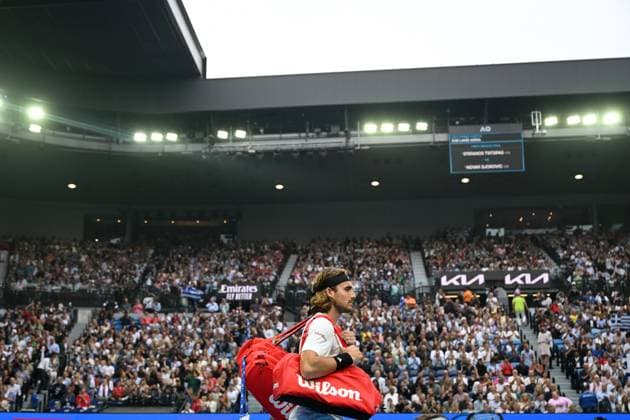 TENNIS AUSTRALIAN OPEN, Stefanos Tsitsipas of Greece walks out on to the court ahead of the Men?s Singles Final against Novak Djokovic of Serbia at the 2023 Australian Open tennis tournament at Melbourne Park in Melbourne, Sunday, January 29, 2023. ( NO ARCHIVING, EDITORIAL USE ONLY, NO USE IN BOOKS WITHOUT CONSENT MELBOURNE VICTORIA AUSTRALIA  Copyright: xLUKASxCOCHx 20230129001757873976