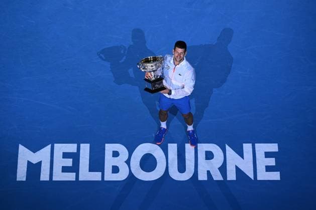 TENNIS AUSTRALIAN OPEN, Novak Djokovic of Serbia holds the Norman Brooks Challenge Cup following his win in the Men?s Singles Final against Stefanos Tsitsipas of Greece at the 2023 Australian Open tennis tournament at Melbourne Park in Melbourne, Sunday, January 29, 2023. ( NO ARCHIVING, EDITORIAL USE ONLY, NO USE IN BOOKS WITHOUT CONSENT MELBOURNE VICTORIA AUSTRALIA  Copyright: xLUKASxCOCHx 20230129001757924881