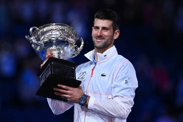 TENNIS AUSTRALIAN OPEN, Novak Djokovic of Serbia holds the Norman Brooks Challenge Cup following his win in the Men?s Singles Final against Stefanos Tsitsipas of Greece at the 2023 Australian Open tennis tournament at Melbourne Park in Melbourne, Sunday, January 29, 2023. ( NO ARCHIVING, EDITORIAL USE ONLY, NO USE IN BOOKS WITHOUT CONSENT MELBOURNE VICTORIA AUSTRALIA  Copyright: xJOELxCARRETTx 20230129001757926732