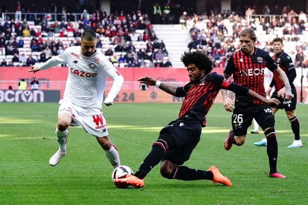 Edon Zhegrova (Lille) - Dante (OGC Nice) FOOTBALL : OGC Nice vs Lille - Ligue 1 Ubereats - Nice - 29 01 2023 NorbertScanella Panoramic 