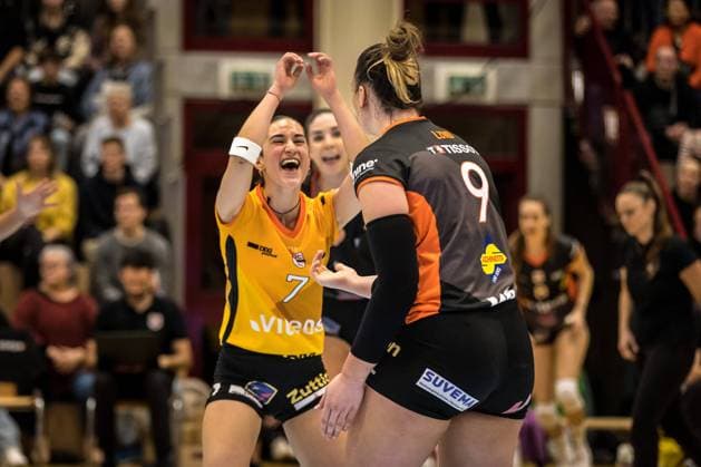 Volleyball Swiss Cup 1 4 Final Volley Duedingen vs Neuchatel UC 29 01 2023 Fabiana MOTTIS VITEOS NUC 7 and Kayla LUND VITEOS NUC 9 Volleyball Swiss Cup 1 4 Final Volley Duedingen vs Neuchatel UC in Duedingen, Switzerland, on Sunday, January 29, 2023 Copyright: xBEAUTIFULxSPORTS OlafxRellischx