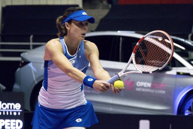 La joueuse de tennis Alize Cornet (FRA) lors de l Open 6eme sens Immobilier MÃ tropole de Lyon 2023, tournoi de tennis fÃ minin WTA, Tennis Damen 250 de Caroline Garcia, Lyon 30 01 2022 TENNIS : Open 6eme Sens Immobilier Lyon Metropole - 30 01 2023 SandrineThesillat Panoramic 