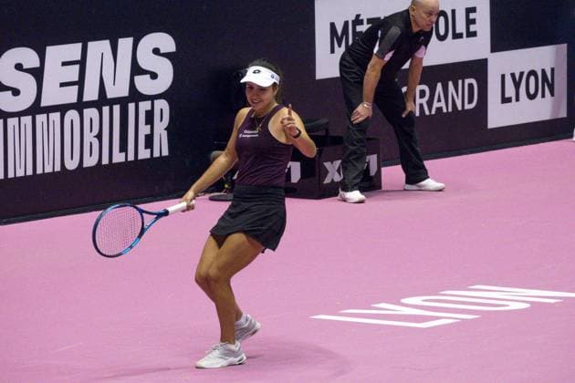 La joueuse de tennis Camilia Osorio (COL) remporte son match face Ã la francaise AlizÃ Cornet lors de l Open 6eme sens Immobilier MÃ tropole de Lyon 2023, tournoi de tennis fÃ minin WTA, Tennis Damen 250 de Caroline Garcia, Lyon 30 01 2022 TENNIS : Open 6eme Sens Immobilier Lyon Metropole - 30 01 2023 SandrineThesillat Panoramic 