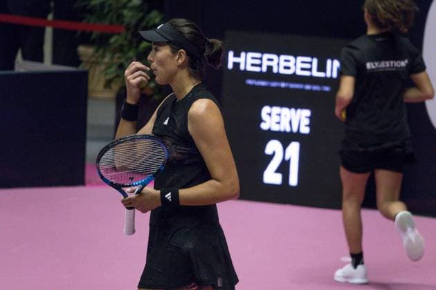 L espagnole Garbine Muguruza (ESP) s incline face Ã Linda Noskova lors de la premiere journÃ e de l Open 6eme sens Immobilier MÃ tropole de Lyon 2023, tournoi de tennis fÃ minin WTA, Tennis Damen 250 de Caroline Garcia, Lyon 30 01 2022 TENNIS : Open 6eme Sens Immobilier Lyon Metropole - 30 01 2023 SandrineThesillat Panoramic 