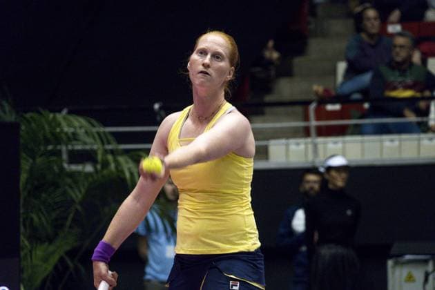 La joueuse de tennis belge Alison Van Uytvanck remporte le 1er set 6 - 2 face Ã la francaise Caroline Garcia - Open 6eme sens Immobilier MÃ tropole de Lyon 2023, tournoi de tennis fÃ minin WTA, Tennis Damen 250 de Caroline Garcia, Lyon 02 02 2022 - TENNIS : Open 6eme Sens Immobilier Lyon Metropole - 02 02 2023 SandrineThesillat Panoramic 