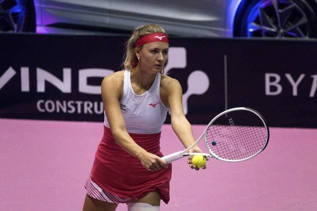 La joueuse de tennis belge Maryna Zanevska domine largement la chinoise Shuai Zhang gagnante de l Ã dition 2022 - Open 6eme sens Immobilier MÃ tropole de Lyon 2023, tournoi de tennis fÃ minin WTA, Tennis Damen 250 de Caroline Garcia, Lyon 02 02 2022 - TENNIS : Open 6eme Sens Immobilier Lyon Metropole - 02 02 2023 SandrineThesillat Panoramic 