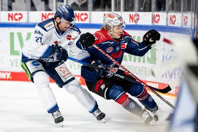 Sport Themen der Woche KW05 Sport Bilder des Tages 02.02.2023 - Eishockey - Saison 2022 2023 - Penny DEL - Nürnberg Ice Tigers Icetigers - Straubing Tigers - ThHa - Sandro Schönberger Schoenberger (27, Straubing Tigers ) Charlie Jahnke (15, Nürnberg Ice Tigers, Nuernberg Ice Tigers ) *** 02 02 2023 Ice Hockey Season 2022 2023 Penny DEL Nuremberg Ice Tigers Icetigers Straubing Tigers ThHa Sandro Schönberger Schoenberger 27, Straubing Tigers Charlie Jahnke 15, Nuremberg Ice Tigers, Nuremberg Ice Tigers