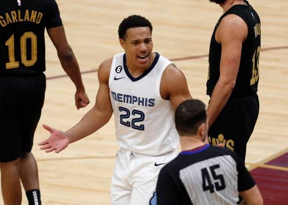 Desmond Bane of the Memphis Grizzlies reacts after receiving a technical foul during the second half of the NBA, Basketball Herren, USA game between the Cleveland Cavaliers and the Memphis Grizzlies at Rocket Mortgage Fieldhouse in Cleveland, Ohio, USA, 02 February 2023. Memphis Grizzlies at Cleveland Cavaliers !ACHTUNG: NUR REDAKTIONELLE NUTZUNG!  Copyright: xDAVIDxMAXWELLx AME1262 20230203-07f7cb9123970a3ed0d24bfeaf18681c02d3650e
