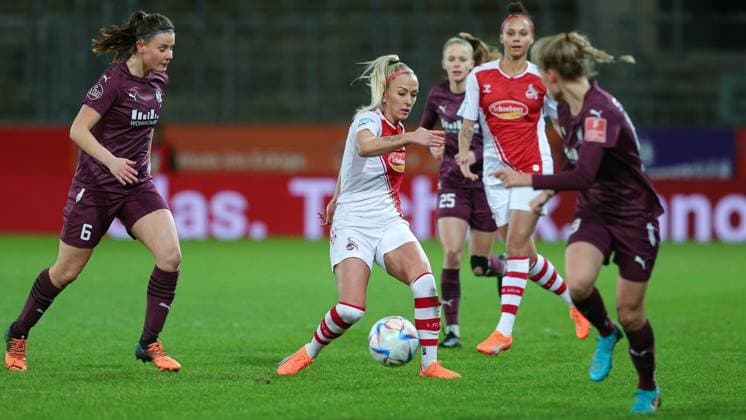 f l Katharina Piljic SGS Essen, 6 and Mandy Islacker 1 FC Köln, 8 on the ball, single image, full body, action, game scene, THE DFB REGULATIONS PROHIBIT ANY USE OF PHOTOGRAPHS AS IMAGE SEQUENCES AND OR QUASI VIDEO , 03 02 2023, Essen Germany , Football, Flyeralarm Frauen Bundesliga, SGS Essen 1 FC Köln xobx