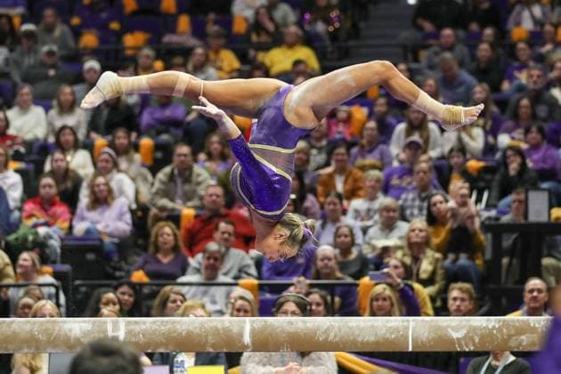 Bilder des Jahres 2023, Sport 02 Februar Sport Themen der Woche KW05 Sport Bilder des Tages February 3, 2023: LSU s Alyona Shchennikova flips on the balance beam during NCAA, College League, USA Gymnastics action between the Georgia Bulldogs and the LSU Tigers at the Pete Maravich Assembly Center in Baton Rouge, LA. CSM Baton Rouge USA - ZUMAc04_ 20230203_zaf_c04_044 Copyright: xJonathanxMailhesx