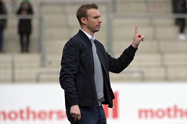 Tommy Stroot VfL Wolfsburg coach GER, SC Freiburg vs VfL Wolfsburg, Women, Football, Bundesliga, 11 Matchday, Season 2022 2023, 04 02 2023 DFL regulations prohibit any use of photographs as image sequences and or quasi video Foto Eibner Pressefoto Tobias Baur GER , SC Freiburg vs VfL Wolfsburg , Football , Womens Bundesliga, 12 Matchday , Season 2022 2023, 04 02 2023 Freiburg Copyright: xEibner-Pressefotox EP_TBR