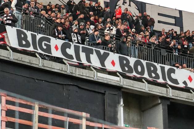 Soccer 1 Bundesliga Eintracht Frankfurt Hertha BSC Berlin on 04 02 2023 at Deutsche Bank Park in Frankfurt Eintracht Frankfurt fans present a banner against Bobic in the Nordwestkurve Feature, symbol, symbol photo, characteristic, detail MH