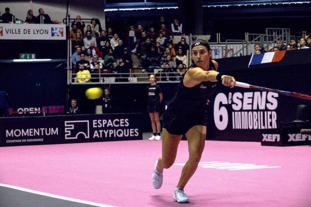 La joueuse de tennis Caroline Garcia combative en finale face Ã l amÃ ricaine Alycia Parks - Open 6eme sens Immobilier MÃ tropole de Lyon 2023, tournoi de tennis fÃ minin WTA, Tennis Damen 250 de Caroline Garcia, Lyon 05 02 2022 - TENNIS : Finale - Open 6eme Sens Immobilier Lyon Metropole - 05 02 2023 SandrineThesillat Panoramic 