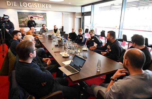 Football, women, Regionalliga Nordost, season 2022 2023, 1 FC Union Berlin, media round, f l journalists, coach Ailien Poese 1 FC Union Berlin , sports director 1 women Jennifer Zietz 1 FC Union Berlin , stadium and press spokesman Christian Arbeit 1 FC Union Berlin , 07 02 2022, Copyright: xMatthiasxKochx