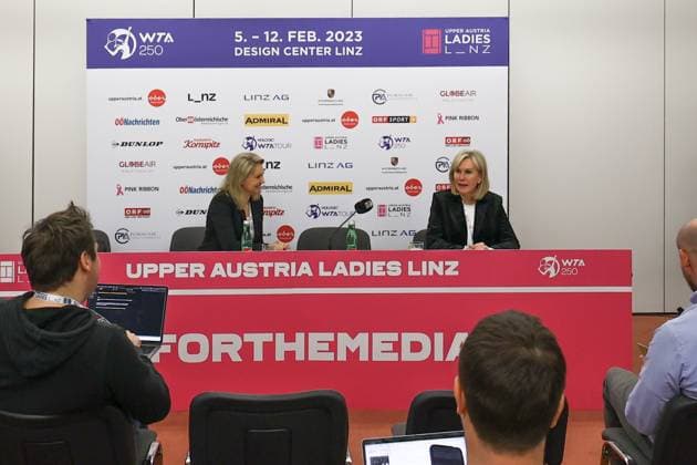 TENNIS - WTA, Tennis Damen Upper Austria Ladies Linz LINZ,AUSTRIA,10.FEB.23 - TENNIS - WTA Tour, Upper Austria Ladies Linz. Image shows president Micky Lawler (WTA) at the round table.  GEPAxpictures xManfredxBinder