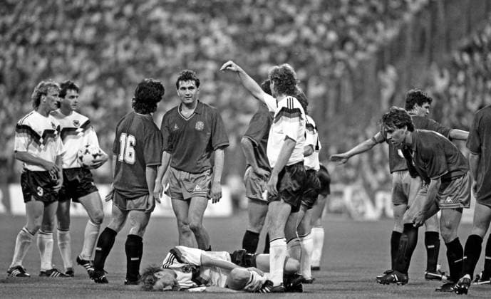 17 06 88 Germany Spain Germany, Munich, 17 06 1988, Football, European Championship EM 1988 in Germany, Germany Spain 2 0 f l Wolfgang Rolff, Rudi Völler both Germany