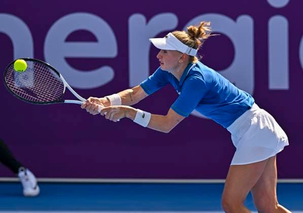 Qatar TotalEnergies Open 2023 Jil Teichmann of Switzerland in action during her 1st round Qualifying match against Sorana Cirstea of Romania at the WTA, Tennis Damen Qatar TotalEnergies Open tennis tournament at the Khalifa International Tennis Complex in Doha, Qatar, 11 February 2023 Doha Qatar  Copyright: xNoushadxThekkayilx originalFilename:varittyakkal-wtaqatar230211_np3q0.jpg