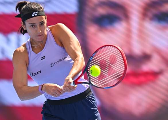 Qatar TotalEnergies Open 2023 Caroline Garcia of France during practice ahead of the WTA, Tennis Damen Qatar TotalEnergies Open tennis tournament at the Khalifa International Tennis Complex in Doha, Qatar, 11 February 2023 Doha Qatar  Copyright: xNoushadxThekkayilx originalFilename:varittyakkal-wtaqatar230211_np1li.jpg