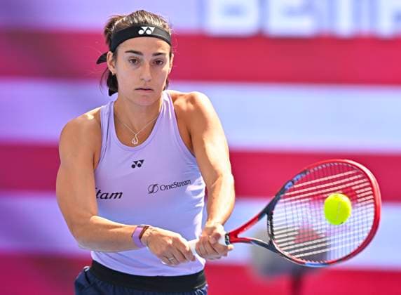 Qatar TotalEnergies Open 2023 Caroline Garcia of France during practice ahead of the WTA, Tennis Damen Qatar TotalEnergies Open tennis tournament at the Khalifa International Tennis Complex in Doha, Qatar, 11 February 2023 Doha Qatar  Copyright: xNoushadxThekkayilx originalFilename:varittyakkal-wtaqatar230211_np1bO.jpg