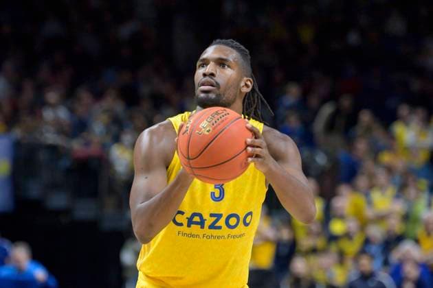 Jaleen Smith Alba Berlin, 03 , punter, GER, Alba Berlin vs EWE Baskets Oldenburg, BBL, Basketball Bundesliga Maenner, Mercedes Benz Arena, week 20, season 2022 2023, 11 02 23, 2023, GER, Alba Berlin vs EWE Baskets Oldenburg, BBL, Basketball Bundesliga Maenner, week 20, season 2022 2023, 11 02 23, Berlin Copyright: xEibner-Pressefoto UwexKochx EP_UKH