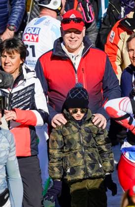 Sport Themen der Woche KW06 Sport Bilder des Tages VM i alpint Courchevel og Meribel 2023, utfor for menn Courchevel, Frankrike 20230212. Albert II av Monaco sammen med sonnen blant utovere og team under utfor for menn under VM i alpint 2023 i Courchevel, Frankrike. Foto: Lise Aserud NTB Courchevel Frankrike EDITORIAL USE ONLY. RESTRICTED USE FOR BETTING COMPANIES Ref:_SPO_BNClW-DwjFAoBA.jpg *** Alpine World Championships Courchevel and Meribel 2023, mens downhill Courchevel, France 20230212 Albert II of Monaco together with his son among runners and teams during the mens downhill World Championships 2023 in Courchevel, France Photo Lise Aserud NTB Courchevel France EDITORIAL USE ONLY RESTRICTED USE FOR BETTING COMPANIES  Copyright: xLisexAserudx xNTBx